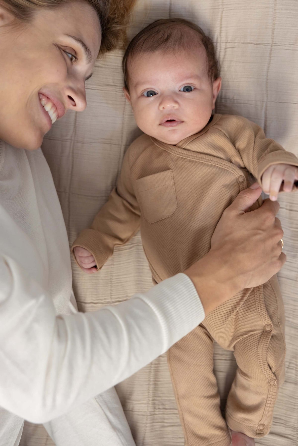 Onesie - kruippakje (productfoto en maten nog aanvullen)